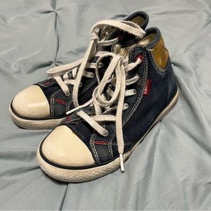 Kids Levi’s Denim Hightop Sneakers Distressed size 2